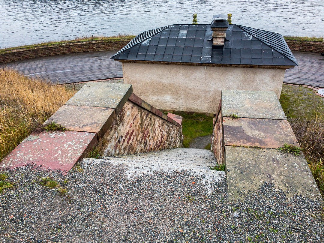 Fredriksborgs fästning, Värmdö - december 2020 trappan