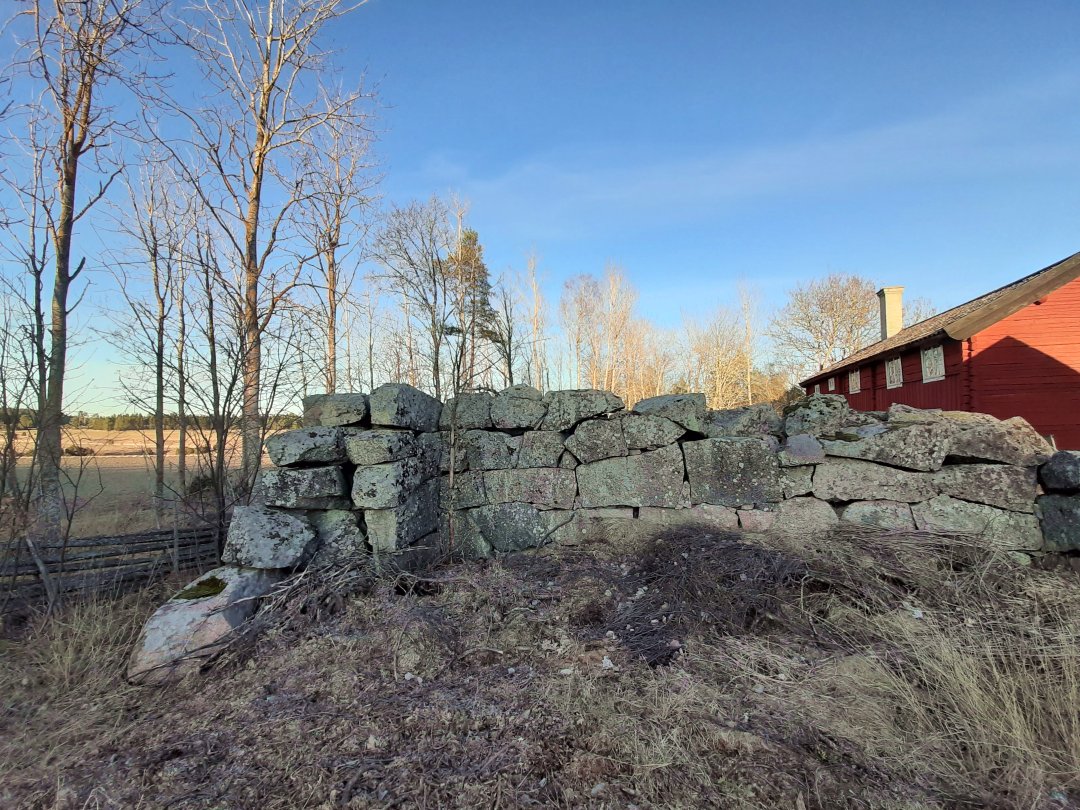 Härledgården, Enköping - mars 2020 stenruin