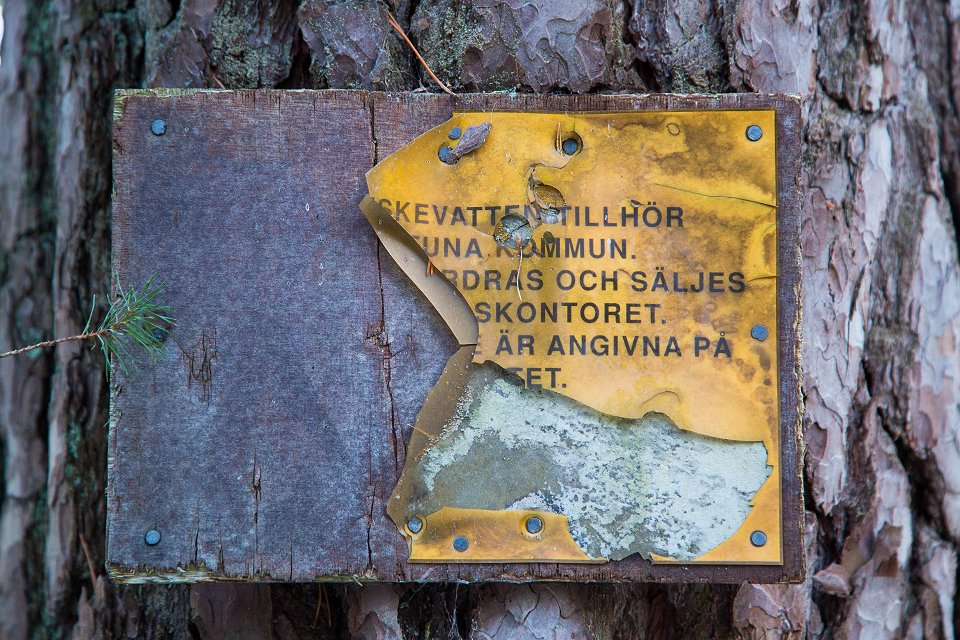 Rösjöskogens naturreservat - januari 2017 gammal skylt