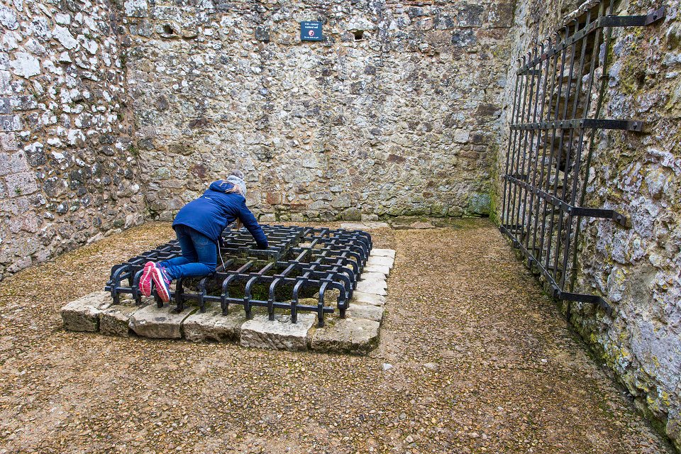 Carisbrooke castle Isle of Wight- april 2018 ellie on top of well