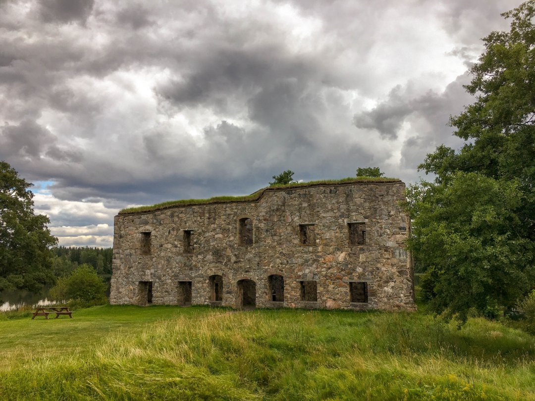 Eksjöhovgårds slottsruin, Sävsjö - augusti 2021