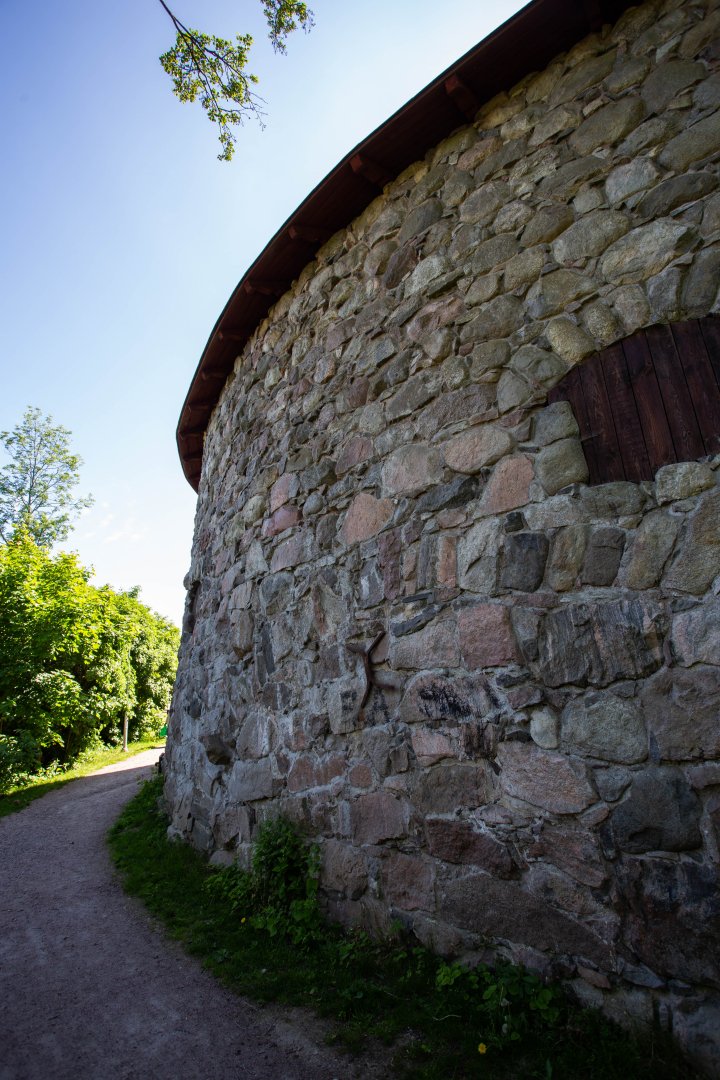 Nyköpings hus – juni 2019 runda torn byggnaden