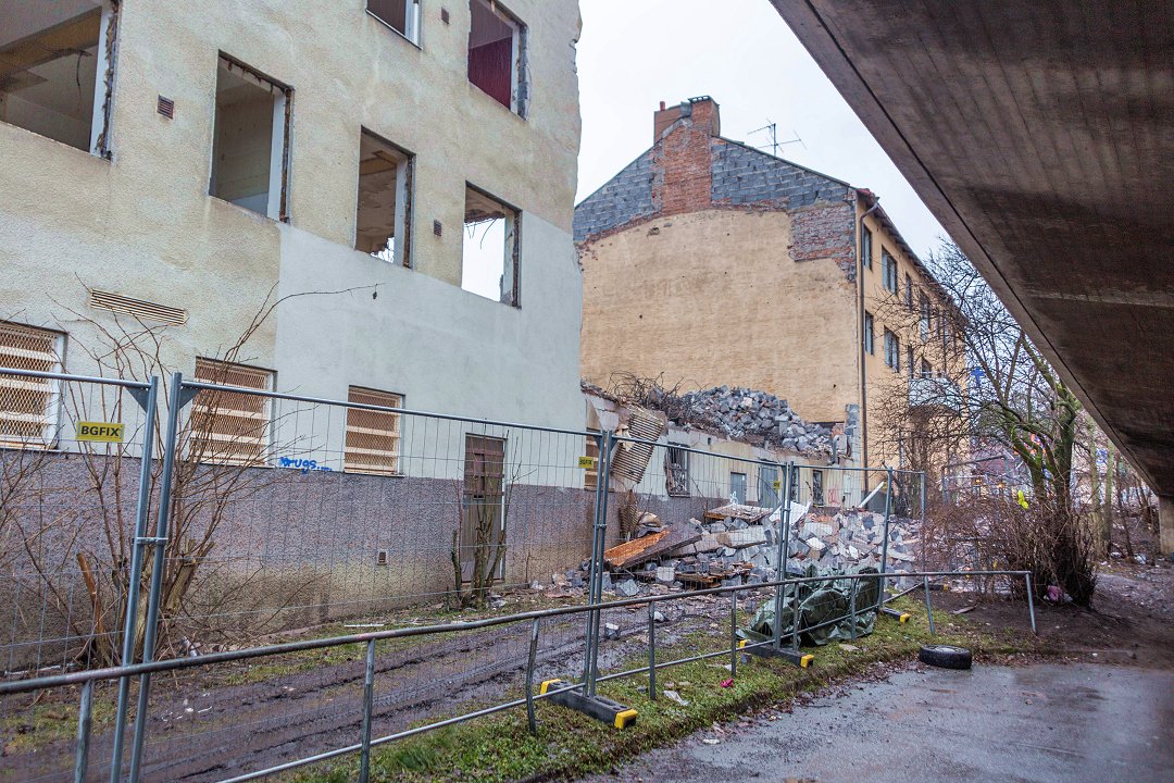 Hyreshus Spånga Centrum, del 2 - januari 2019 under bron