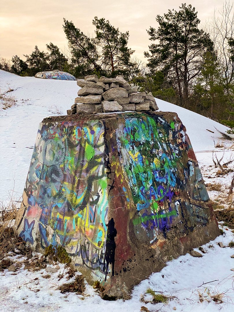 12:e Batteriet Vaxholmslinjen, Rindö – februari 2023 graffiti kon