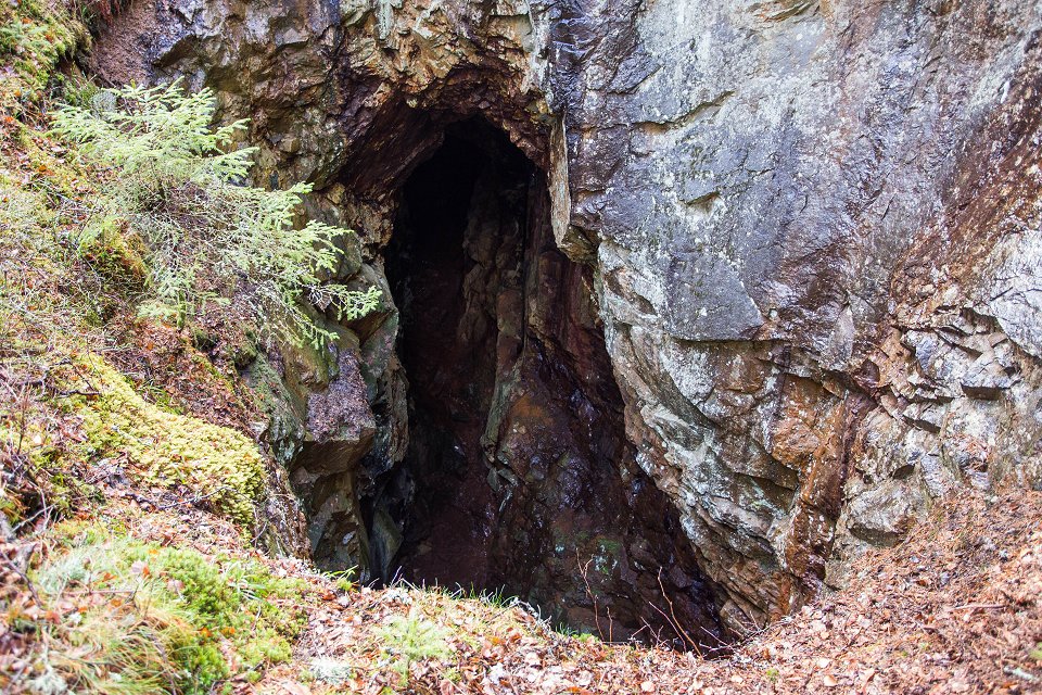 Alsgruvan Gnesta - april 2017 hal till gruvan