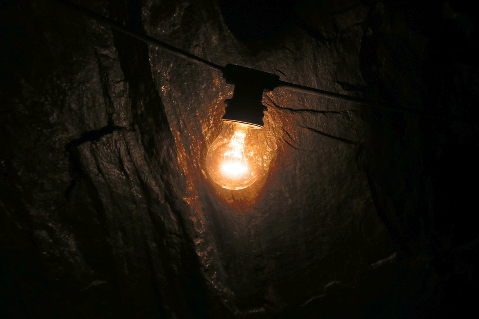 Storbergets gruva Hofors - juli 2017 light bulb
