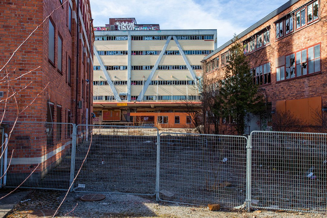 Färgfabriken, Lövholmen – mars 2019 grindar
