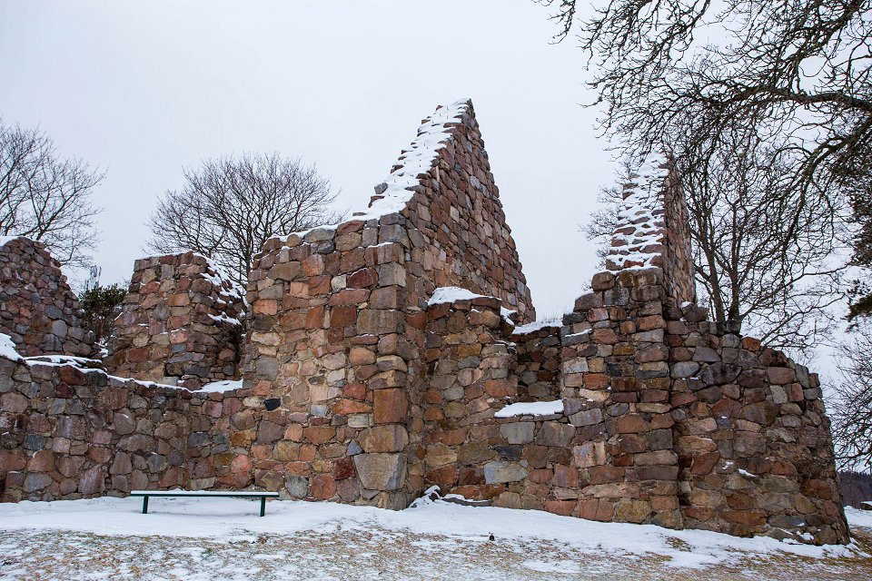 Kärnbo kyrkoruin Mariefred - februari 2018