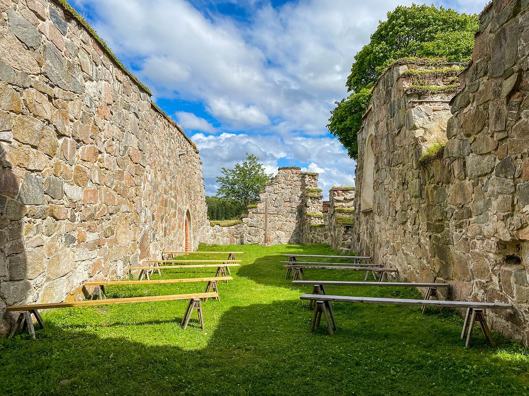 Stora Rytterne kyrkoruin, Västerås - juli 2022