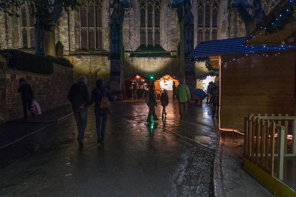 Winchester cathedral - december 2015 torghandel