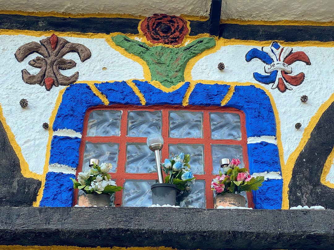 Flowery House, Bromma - januari 2023 blomster fonster