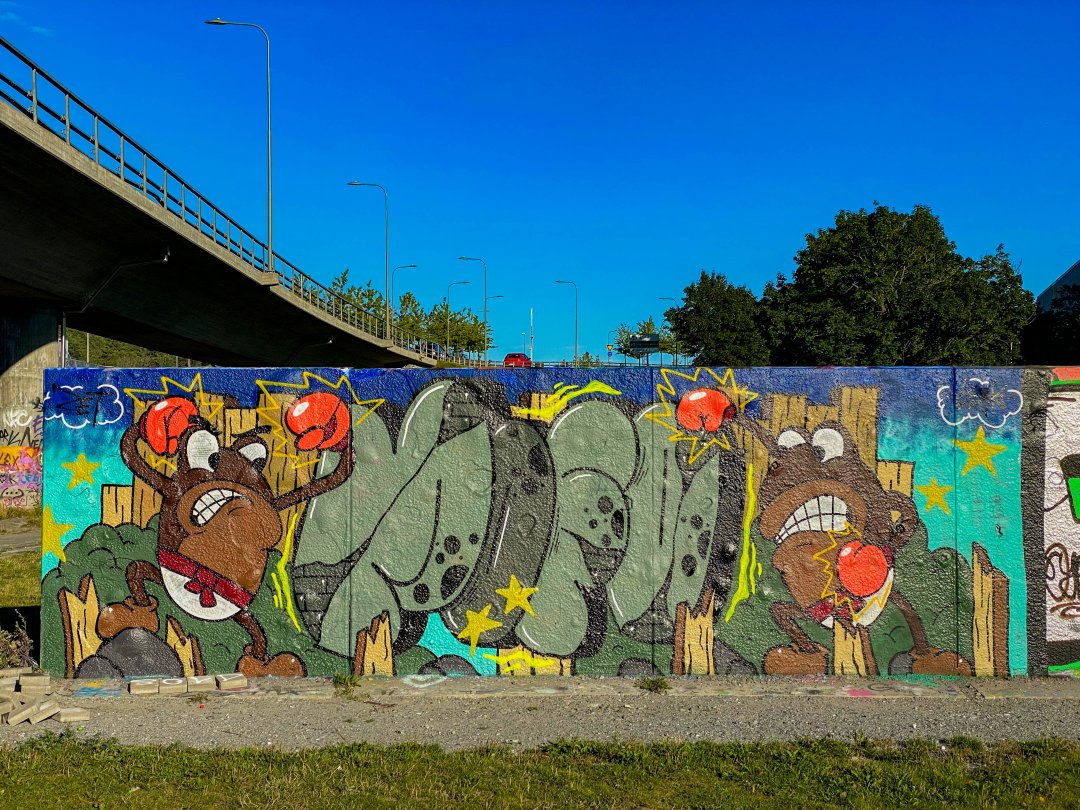Tensta Lagliga Graffitivägg - augusti 2022 old style
