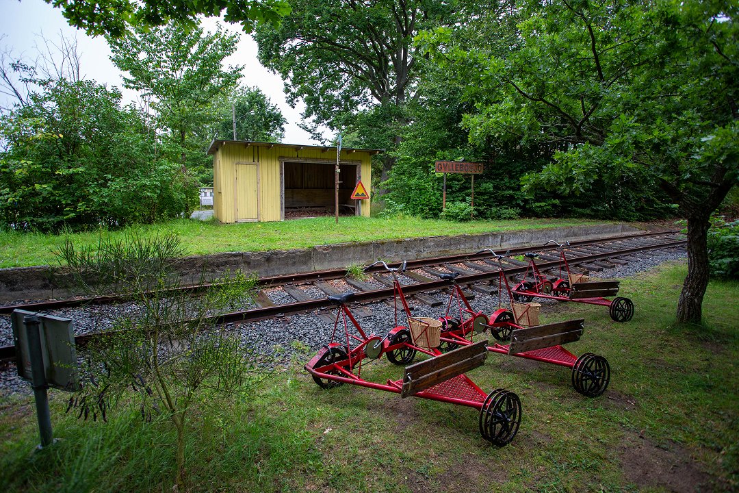 Foto Tåg Gyllebosjö tågstation Skåne