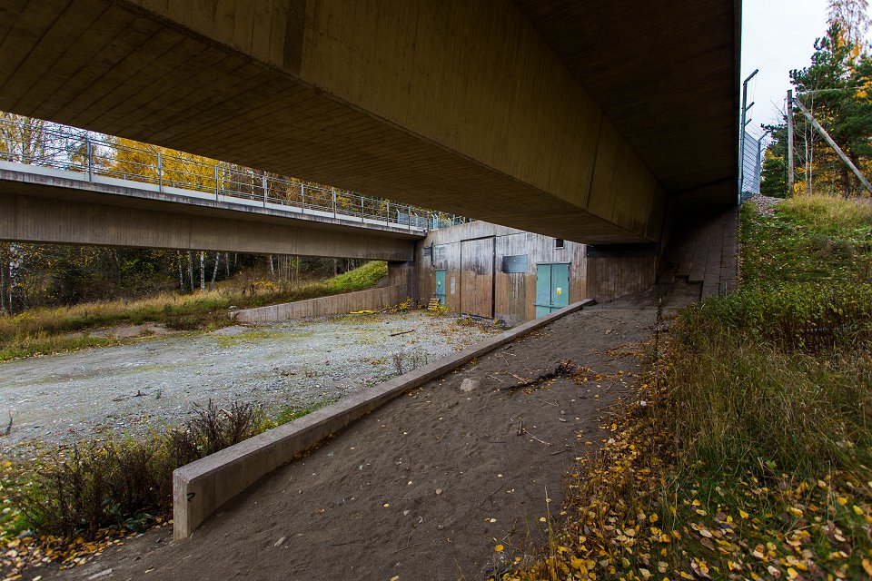 Kymlinge station Ursvik - november 2017 under the bridge