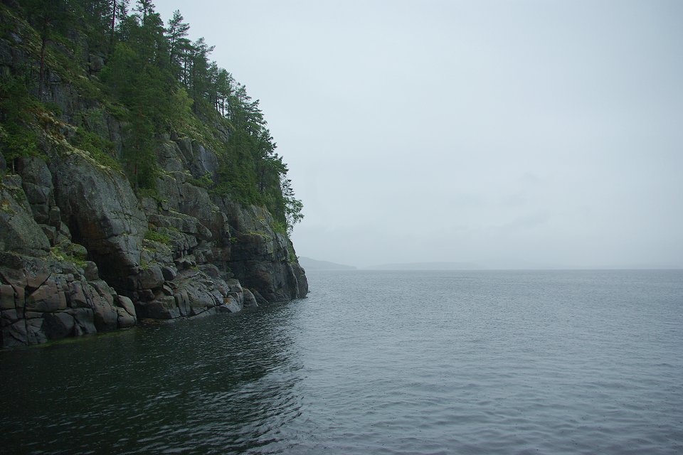 Ulvön - juli 2009 klippor vid havet