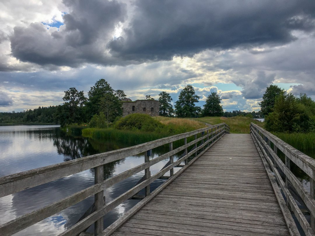 Eksjöhovgårds slottsruin, Sävsjö - augusti 2021 bron
