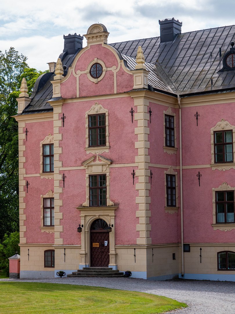 Skånelaholms slott - augusti 2019 rosa slottet