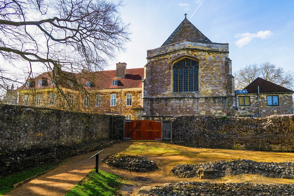 Wolvesey castle Winchester - april 2018 old church winchester