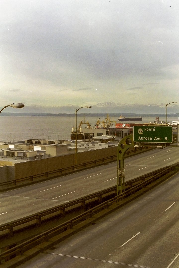 Seattle, USA - november 2000 aurora