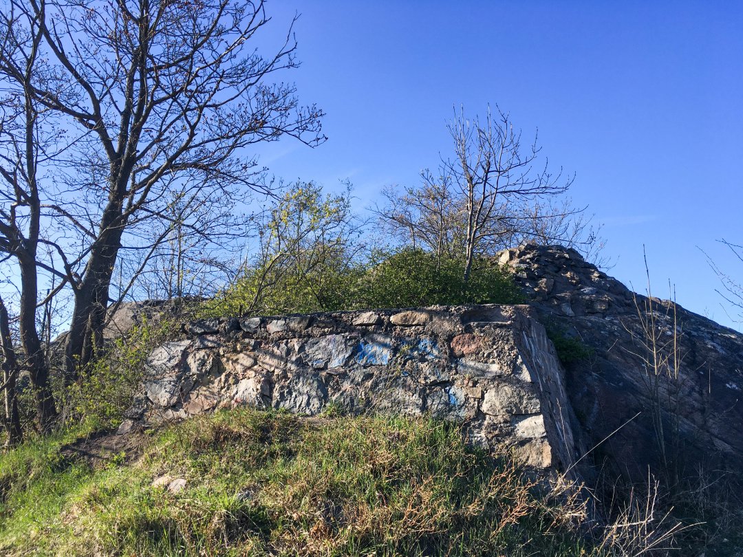Långholmens luftvärnsställning, Stockholm - april 2022 stenar