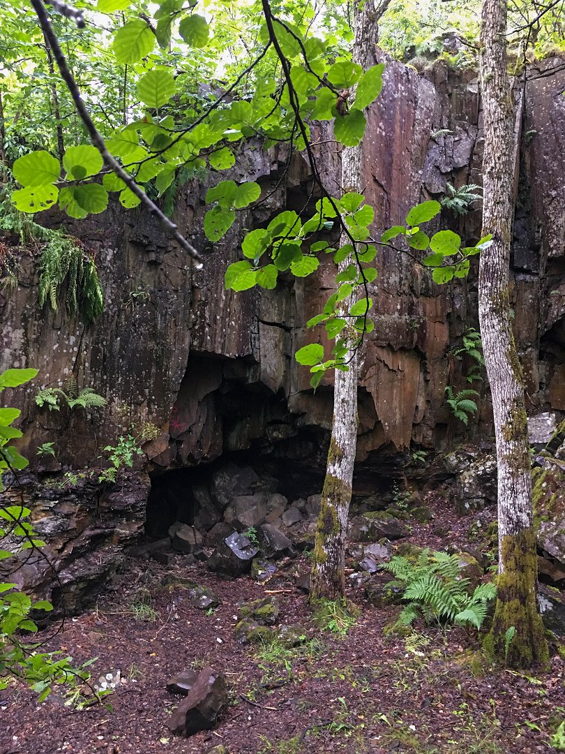 Kalkgruvor, Hunneberg - juli 2021 grotta