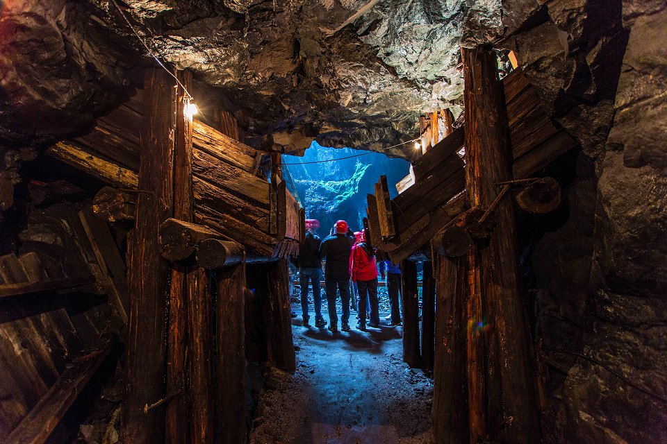 Storbergets gruva Hofors - juli 2017 blue light