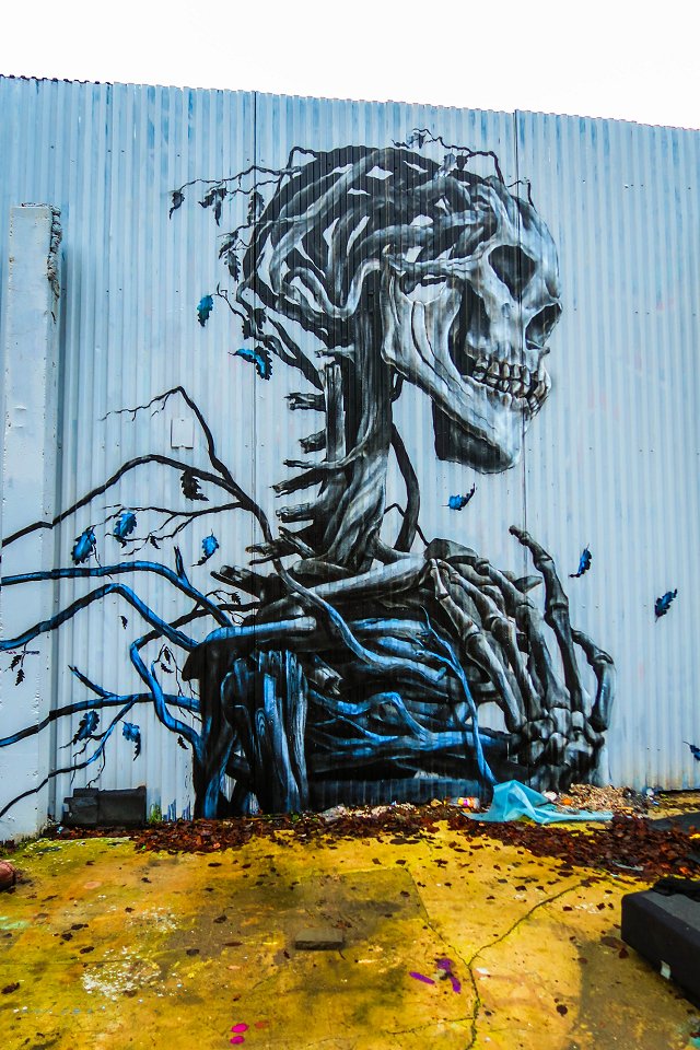 Snösätra industriområde - december 2017 graffiti skelett