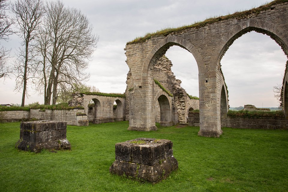 Alvastra klosterruin - maj 2018 ruinen star