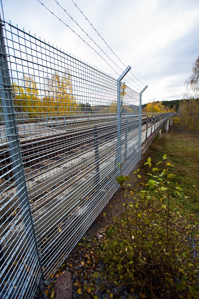 Kymlinge station Ursvik - november 2017 tagrals taggtrad